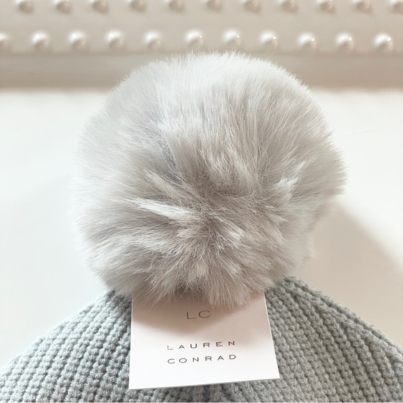 NWT LC Lauren Conrad light gray and pearl hat with Pom Pom - Picture 5 of 7